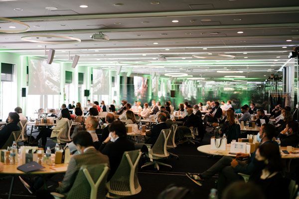 We_can_change_travel-sala-mediterraneo